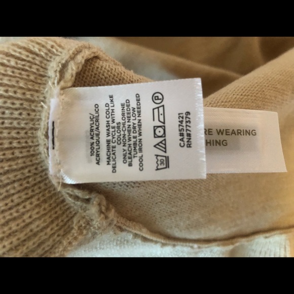 Ann Taylor Tan Ruffle Poncho. One Size. - Picture 4 of 5